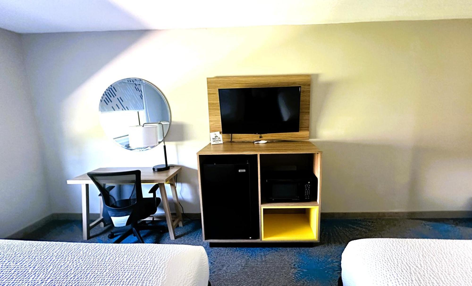 Days Inn & Suites By Wyndham Wynne Exteriér fotografie