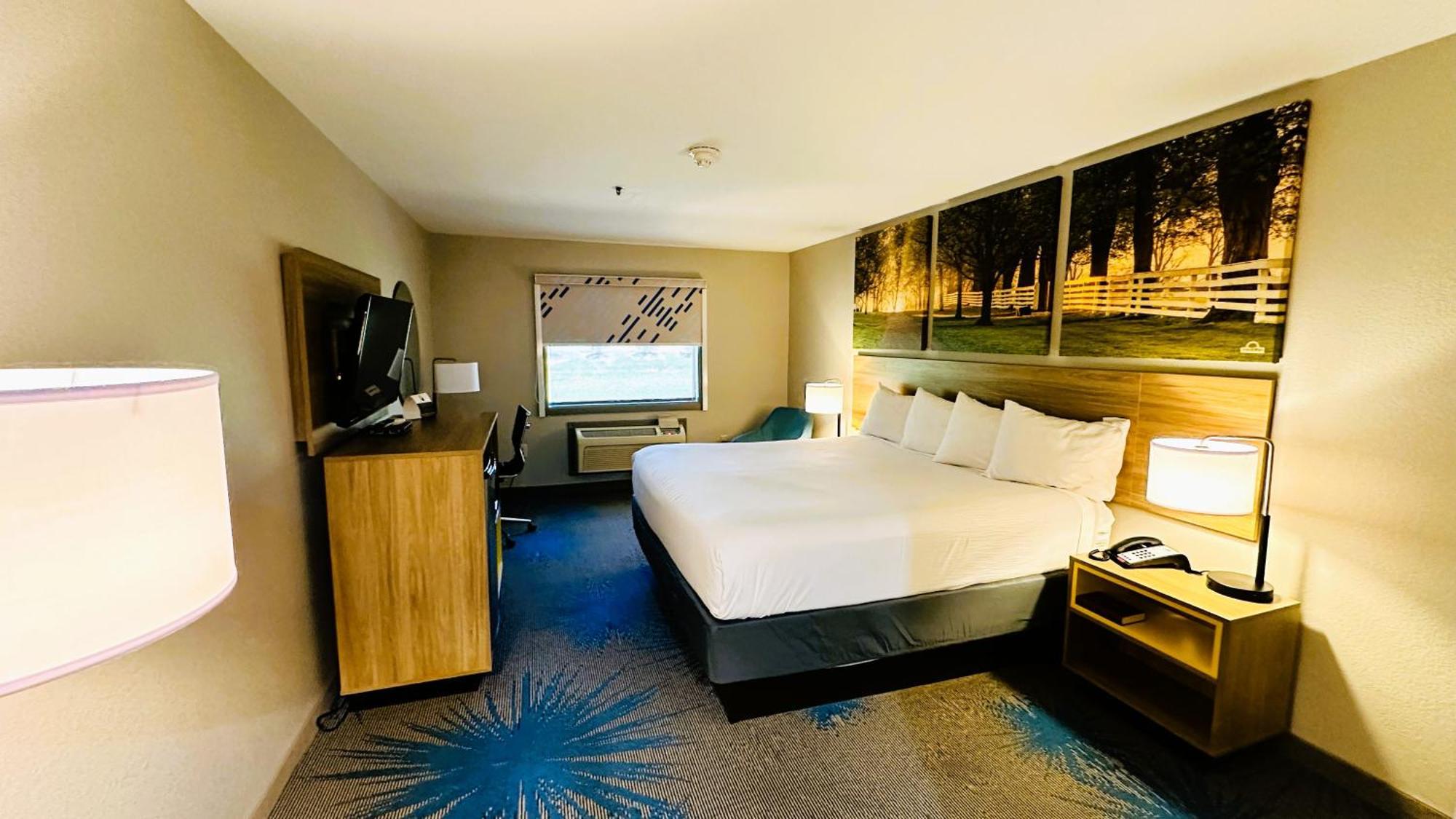 Days Inn & Suites By Wyndham Wynne Exteriér fotografie