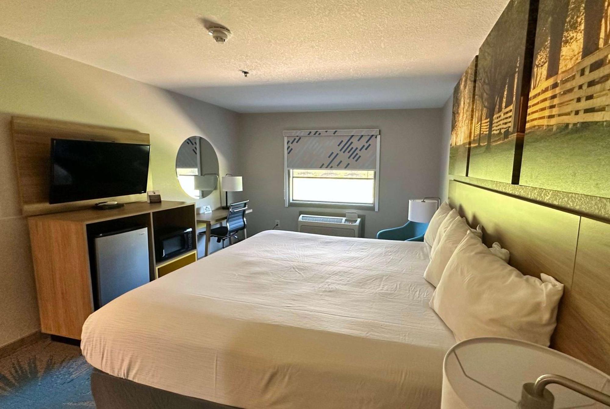 Days Inn & Suites By Wyndham Wynne Exteriér fotografie